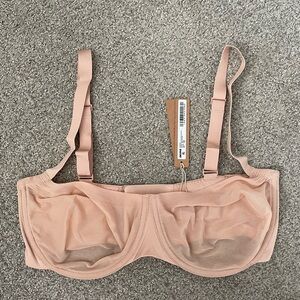 NWOT SKIMS Unlined Balconette Bra